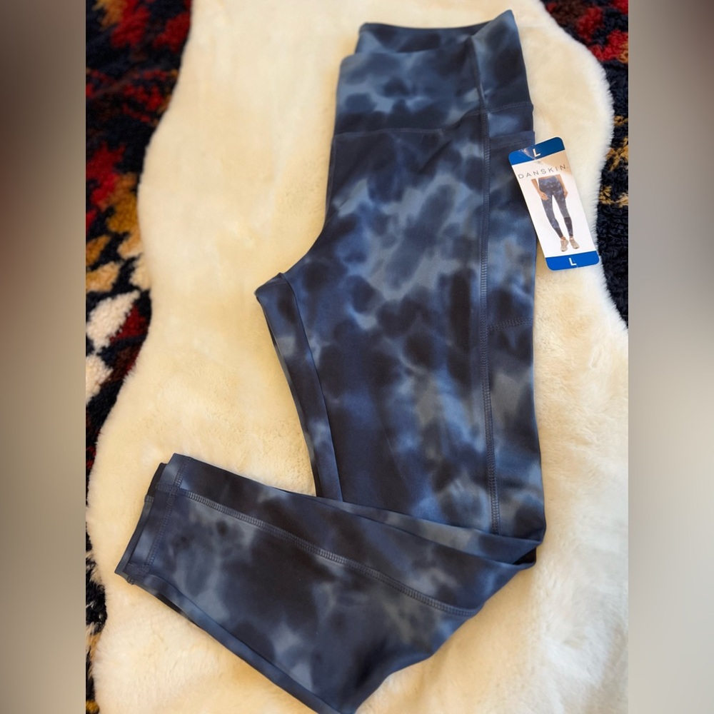 Danskin soft navy leggings